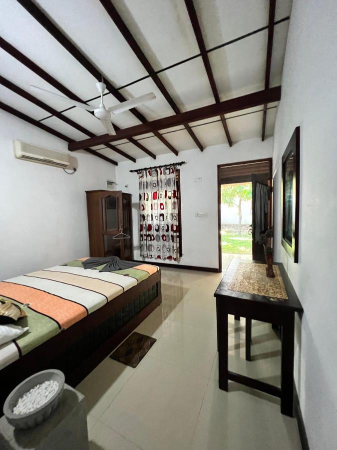Sylvester Villa Hostel Negombo Extérieur photo